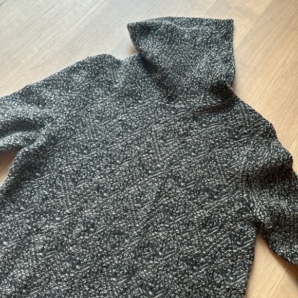 Vintage Giorgio Armani Merino Wool sweater - Picture 9 of 10